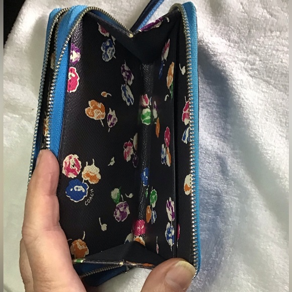 Coach Vibrant Blue Leather Wristlet Double Zip Wallet - Picture 9 of 10